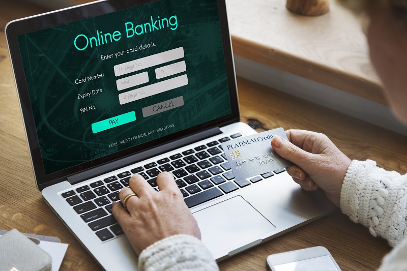 seniors can access their bank accounts online thru internet